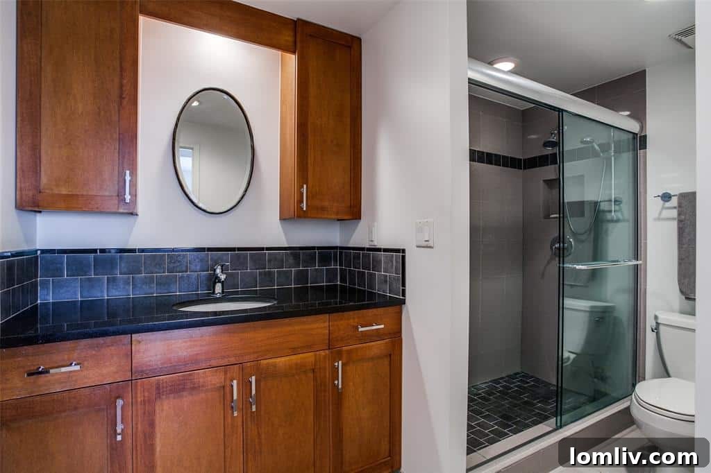 Upscale Uptown Dallas Condo Steal 7 livingroom