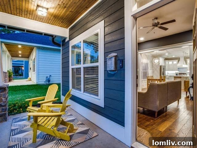 Exterior View of 822 S Edgefield Drive Dallas