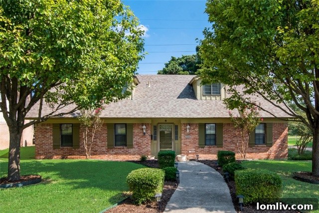 Charming 1950s-era home in Oak Cliff