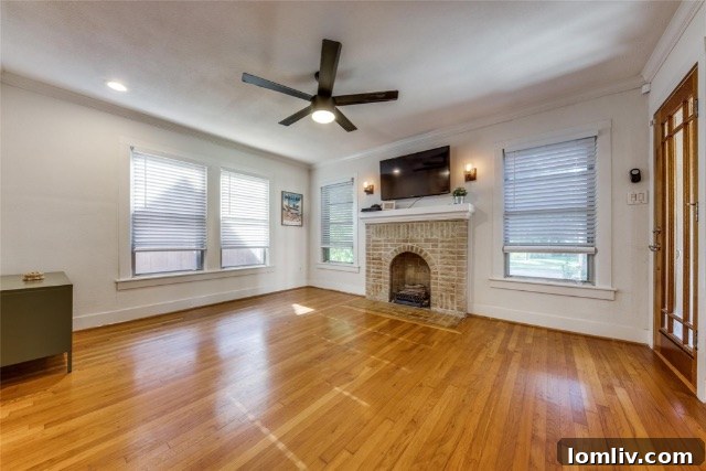 Elmwood Neighborhood Street View