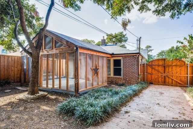 Private Backyard Entrance