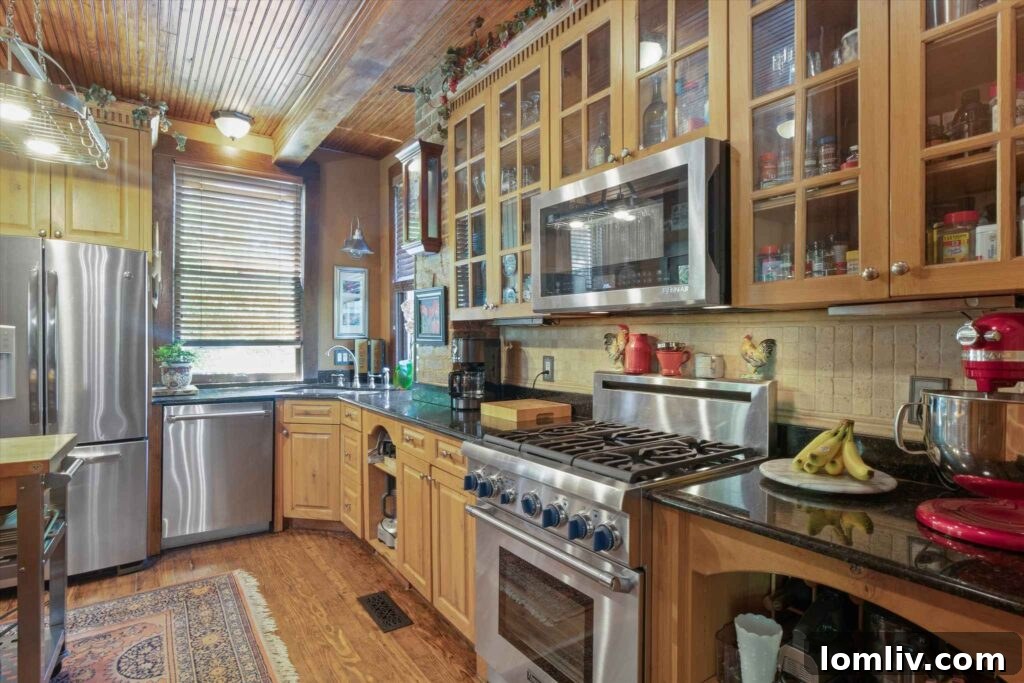 Spacious Dining Room Fort Worth