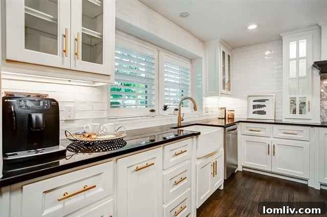 Timeless Midcentury Style: Collinwood's Westside Ranch Icon 7 d3390b882c93a1d5e77c27b0d23e9507l-m2185841454od-w1024_h768_x2_s1-1