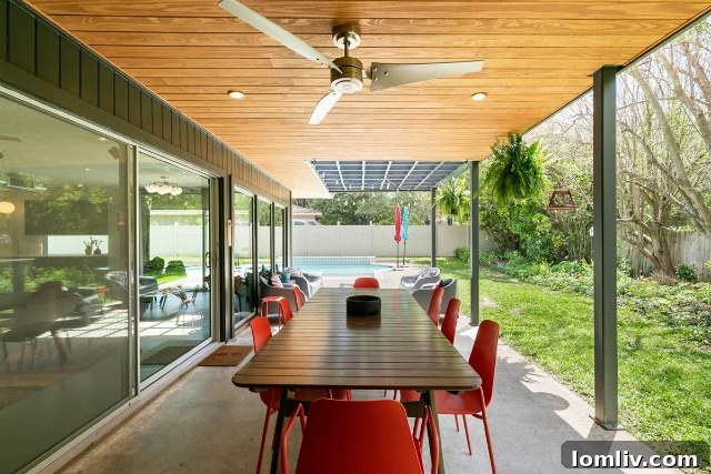 Harvest Your Dream Thanksgiving Home in Tarrant County 5 Turkey-Dinner-1024x682