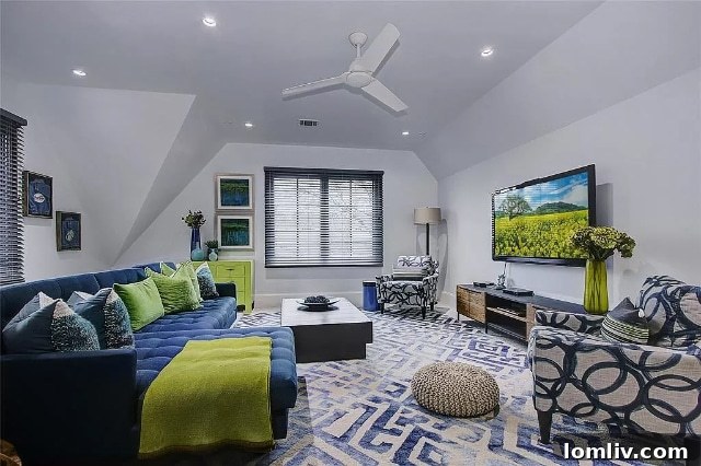 4408-Amherst-Avenue-3