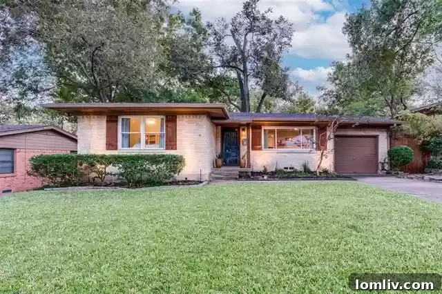 Charming 1950s Midcentury Ranch Home in Old Lake Highlands, Dallas