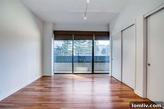 Make Your Grand Entrance: Warrington Luxury Rentals 9 Luxurious bathroom with modern fixtures in The Warrington residence