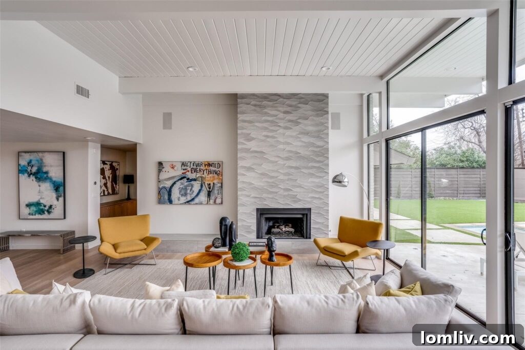 Seamless indoor-outdoor living at a North Dallas Midcentury ranch