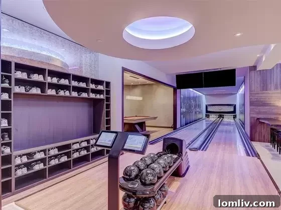 The sophisticated bar area, ideal for entertaining guests with finely crafted beverages.