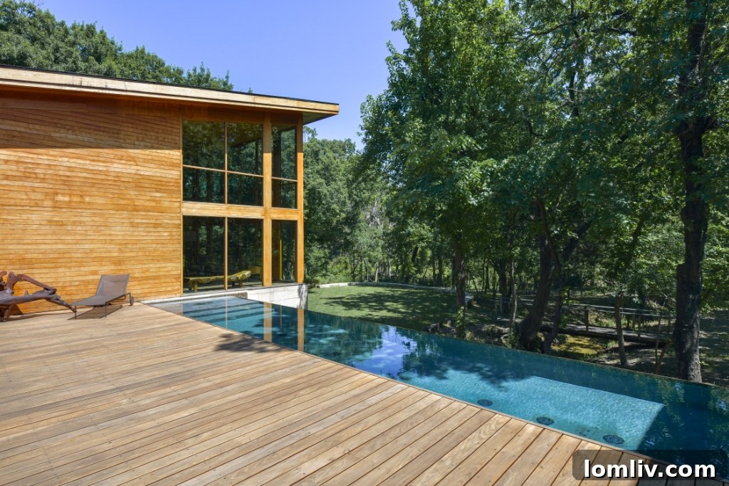 Are These Dallas-Fort Worth's Most Charming Homes? 25 Private outdoor patio with modern seating and landscaping