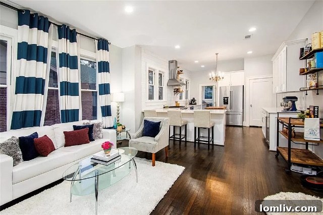 Are These Dallas-Fort Worth's Most Charming Homes? 30 Elegant dining room in a restored Munger Place home