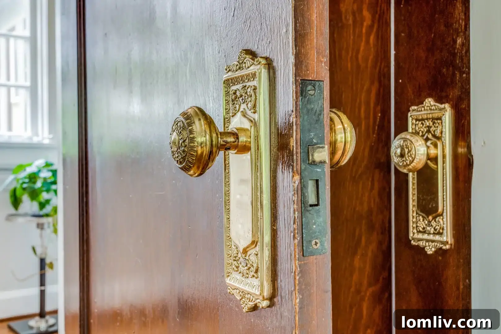 Are These Dallas-Fort Worth's Most Charming Homes? 42 Cozy bedroom with historic character and soft lighting