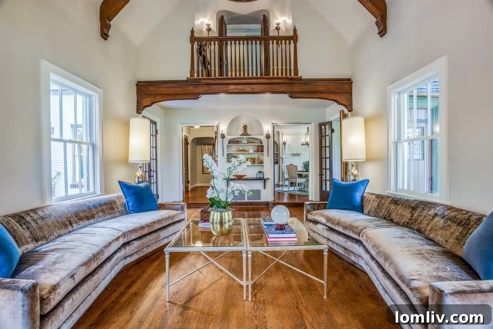 Are These Dallas-Fort Worth's Most Charming Homes? 43 Classic bathroom with claw-foot tub in a renovated Tudor home