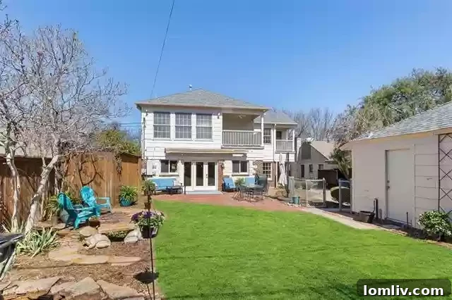 Elegant Dining Area with Bar