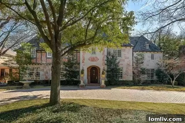 6114 Waggoner Drive: Timeless Traditional Luxury Home in Preston Hollow