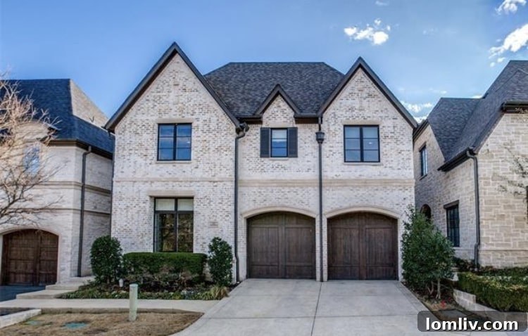 Upscale Open Houses: Your Dream Home Awaits This Weekend 2 Panoramic view of the Dallas-Fort Worth skyline, representing the luxury real estate market