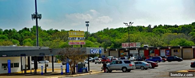 Monte Anderson Plans Affordable Micro Homes for Oak Cliff Retail Hub 4 Monte Anderson said the 12 homes he plans to build will be within walking distance from four restaurants, a bank, and a daycare center.