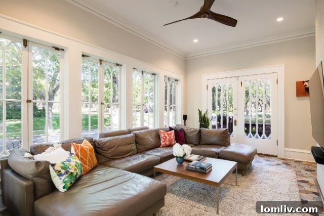 Dining Area in a Prairie Foursquare House