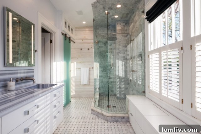 Elegant Bathroom with Modern Fixtures