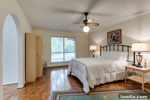 Mid-Century Modern Features in Arlington Home