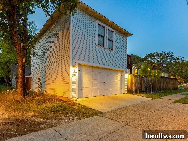 Fairmount Craftsman: Vintage Appeal, Modern Lifestyle 7 Modern Garage and Apartment Exterior