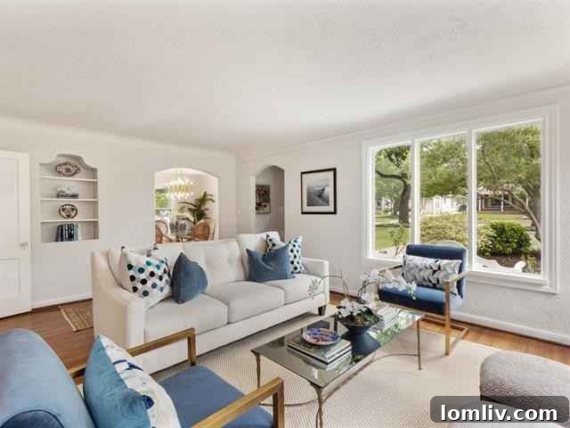 Welcoming entry with flagstone flooring in University West home