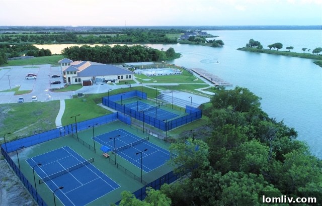 Heath Golf and Yacht Club Tennis Courts