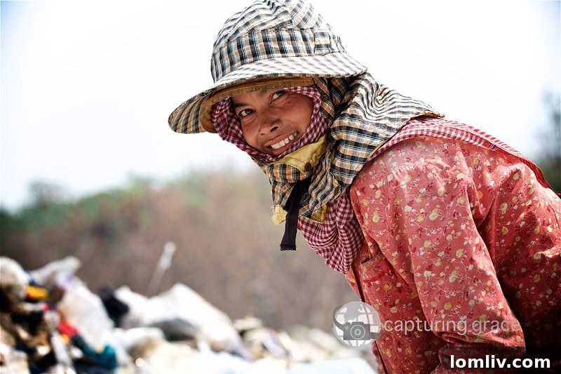 Ronnie Mosley capturing moments of grace through photography on humanitarian missions