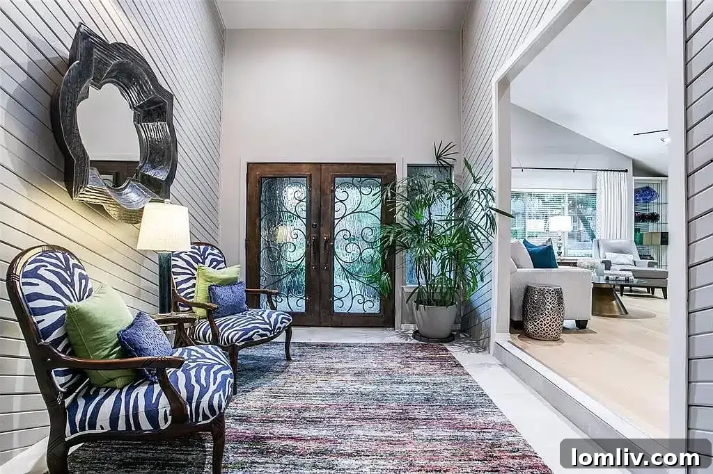 Inviting entry of 6533 McCommas Blvd, Lakewood, Dallas