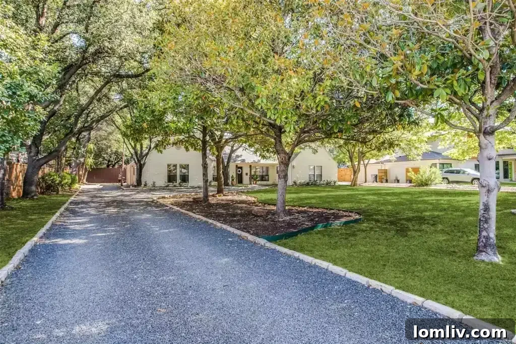 Midway Hollow Interior Living Area with Vaulted Ceilings