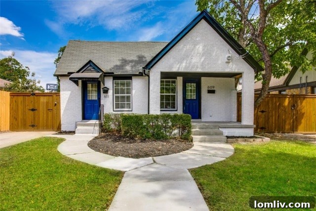 Exquisite Fully Renovated Duplex in Historic Oak Cliff, Dallas