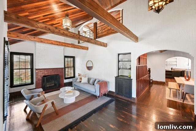 Historical image of the 5,000-square-foot mansion built by Lark Owen Daniels, a key landmark near 2218 Carnes Street.