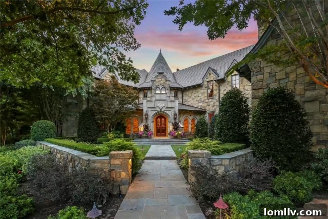 A grand English-inspired Vaquero estate, perfect for discerning families