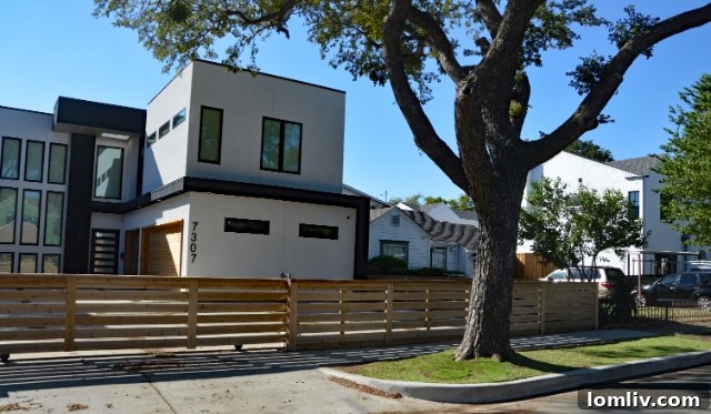 Dallas City Plan Commission discusses Elm Thicket zoning case