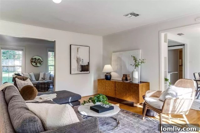 A Sprawling Ranch Hiding in Plain Sight 5 6935-Vivian-Ave.-4