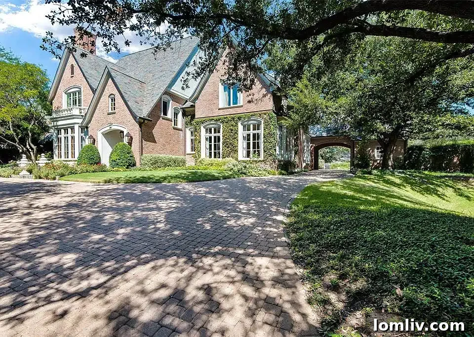 Elegant living room with fireplace and traditional details at 31 Robledo Drive