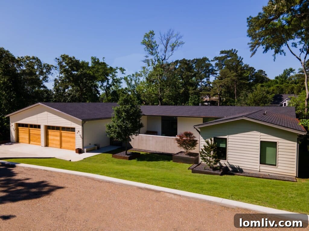 East Texas' Undiscovered Paradise: A Secluded Living Experience 7 Hudson-Builders-ext-1024x768