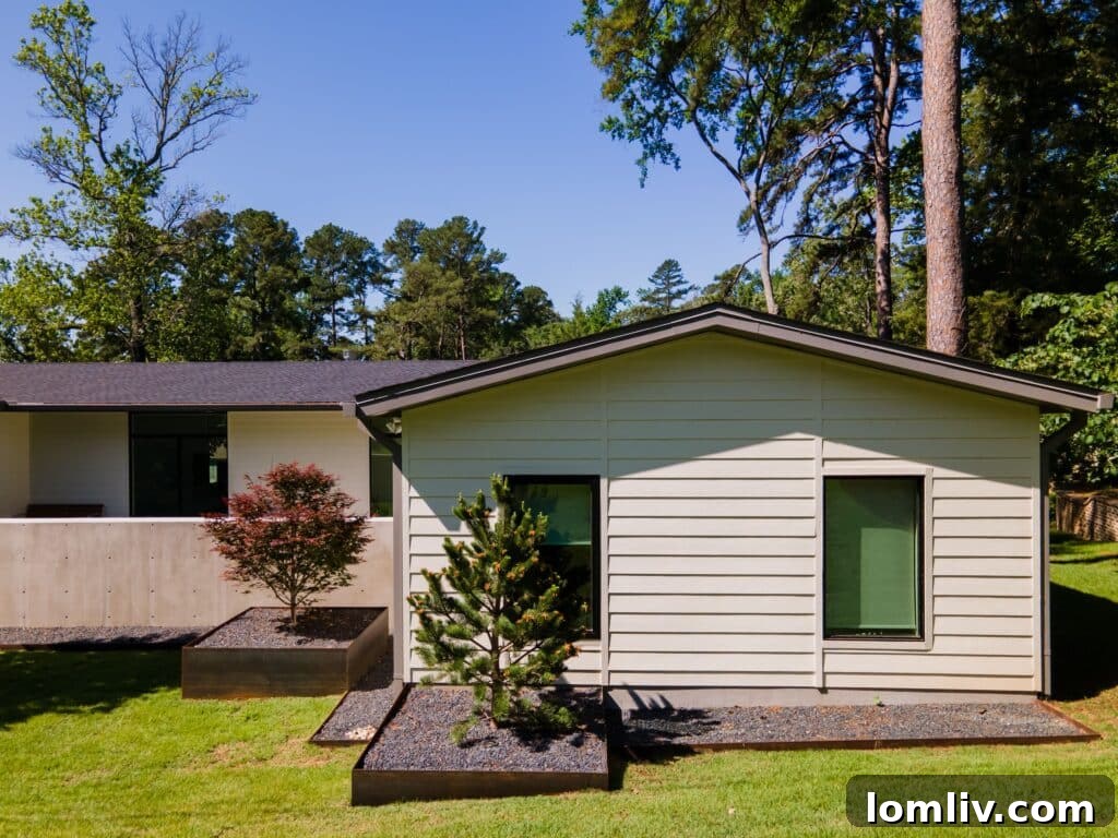 East Texas' Undiscovered Paradise: A Secluded Living Experience 8 Hudson-Builders-ext-1024x768