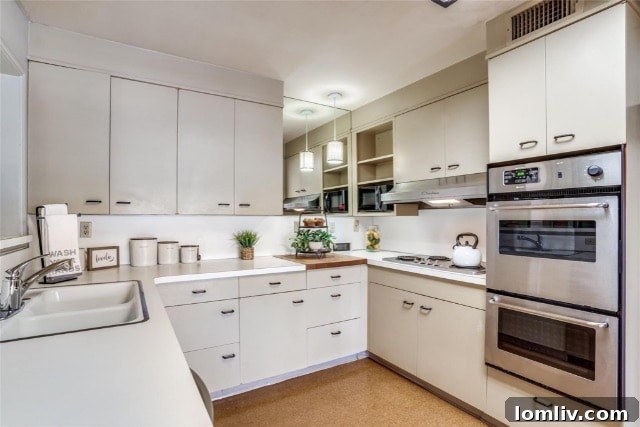 Elegant Mid-Century Dining Area