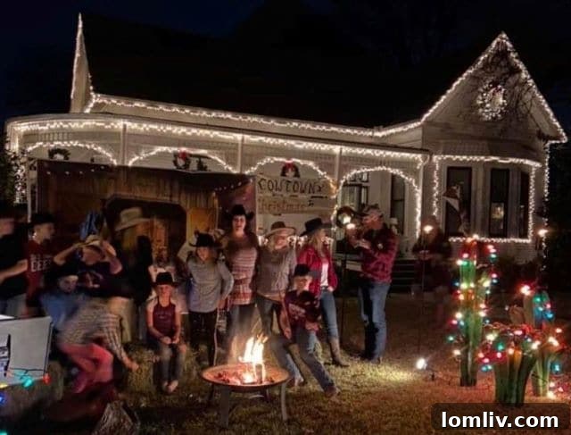 Seinfeld Festivus Brightens Fairmount Neighborhood's 2022 Holiday Lights 3 Fairmount Festivus Fort Worth