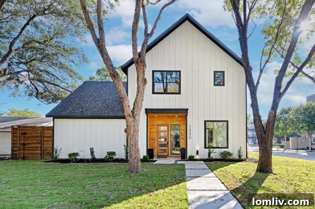 Dilapidated property at 1300 Francis Street in Carrollton before its transformative rebuild