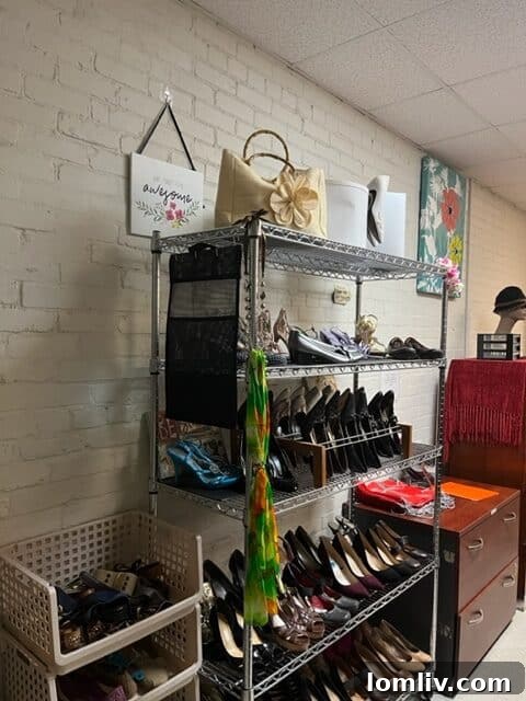 Uplifting message on wall: Don’t Forget To Be Awesome