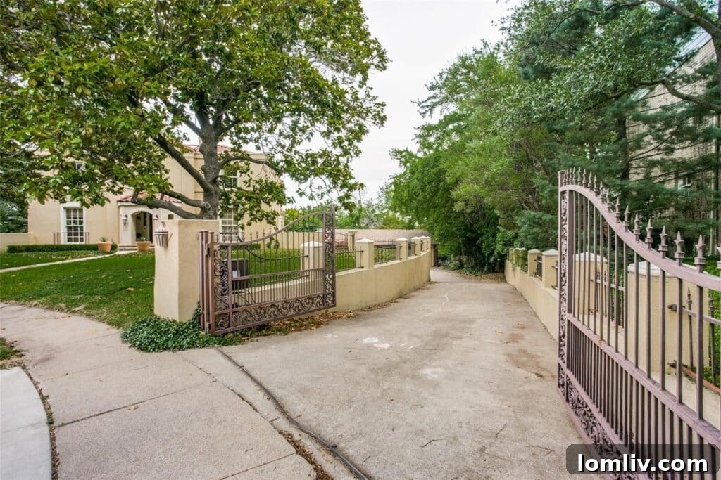 Colonial Hills Gem: Classic Design, Unwavering Comfort 3 Classic Fort Worth Home Facade - 2301 Stadium Drive