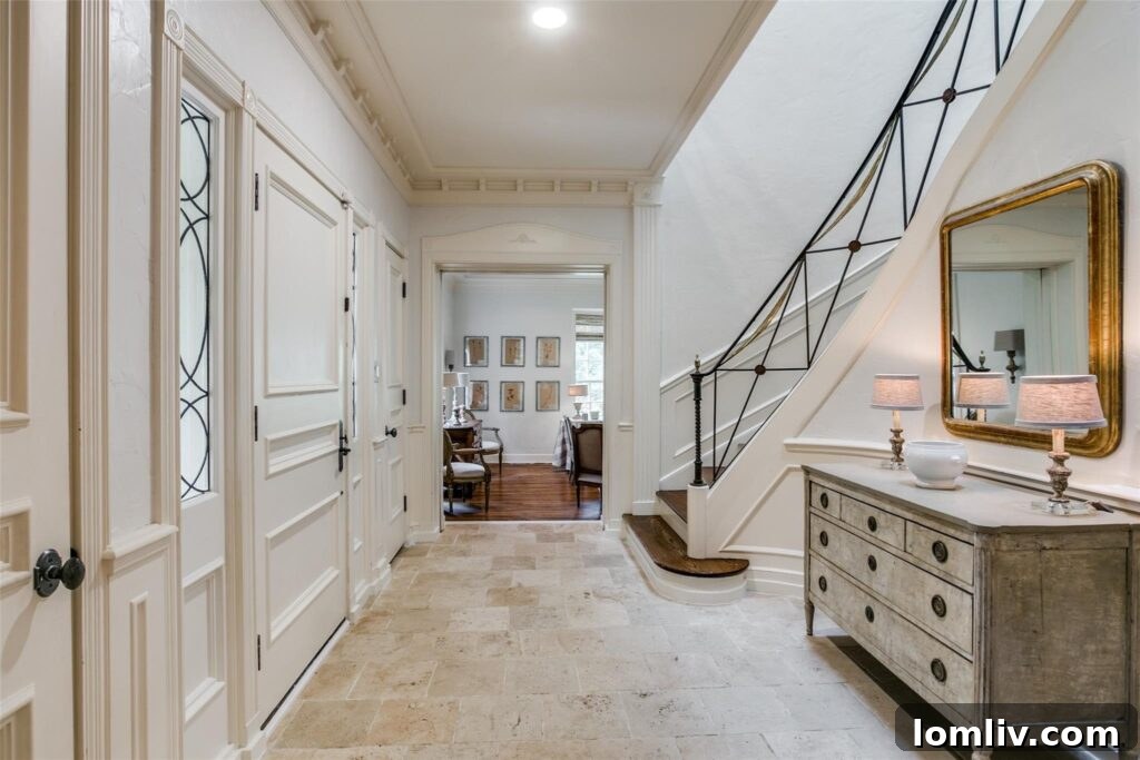 Colonial Hills Gem: Classic Design, Unwavering Comfort 4 Stately Entrance of 1941 Fort Worth Estate