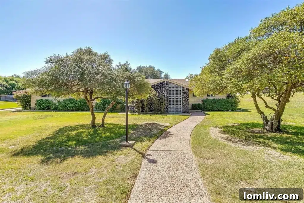 Exterior view of 6301 Klamath Road, Fort Worth, a Mid-Century Modern home