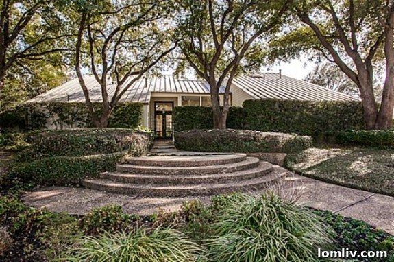 Million-Dollar Living: Howard Rachofsky's Home Awaits for $1,050,000 2 Howard Rachofsky's Original Dallas Residence at Forest Creek