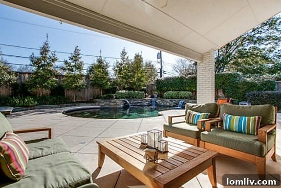 6406 Forest Creek - Inviting Outdoor Porch