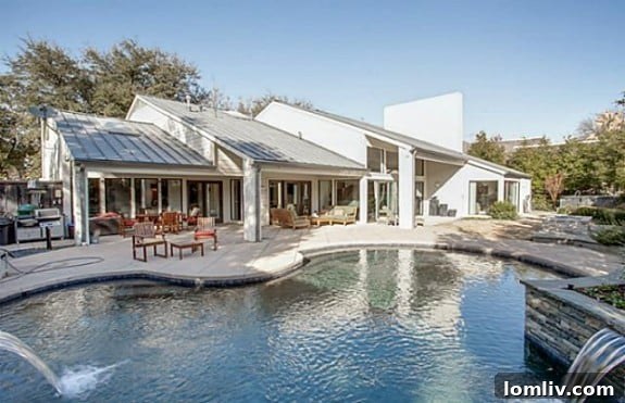 Million-Dollar Living: Howard Rachofsky's Home Awaits for $1,050,000 19 6406 Forest Creek - Rear Exterior View