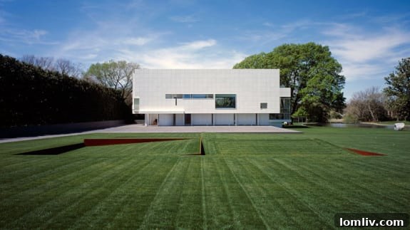 Million-Dollar Living: Howard Rachofsky's Home Awaits for $1,050,000 4 8605 Preston Road - Rachofsky House Exterior