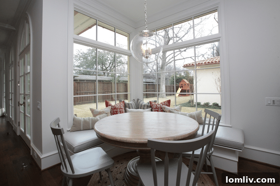 3819-Maplewood-banquette-575x383